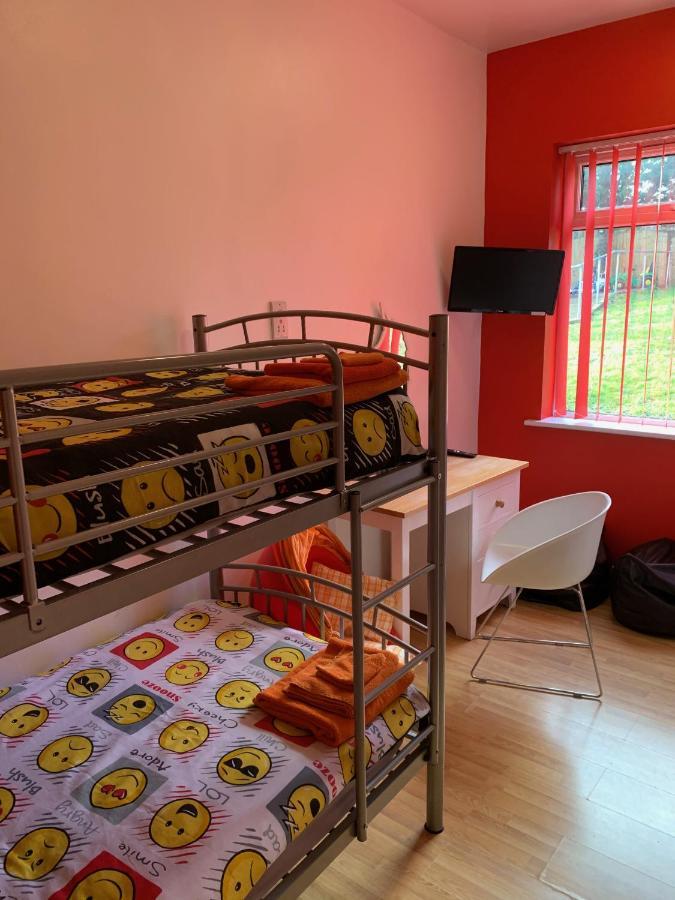 Bedrock Lodge Winterbourne Bagian luar foto