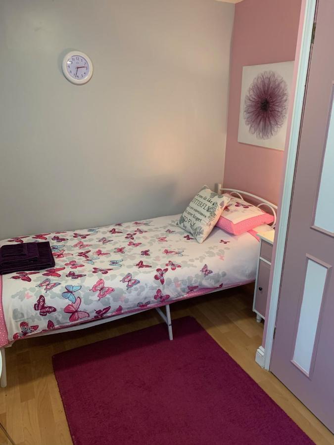 Bedrock Lodge Winterbourne Bagian luar foto