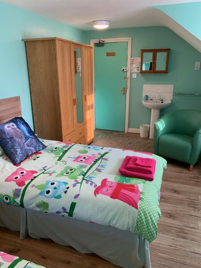 Bedrock Lodge Winterbourne Bagian luar foto