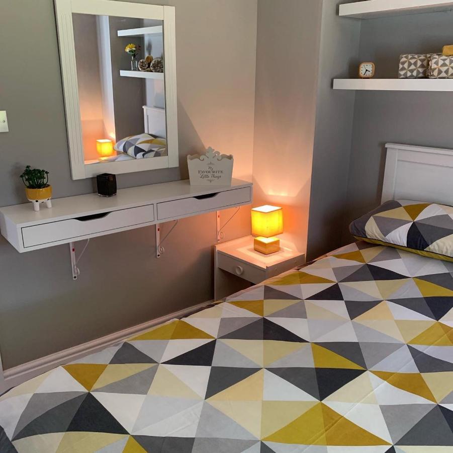 Bedrock Lodge Winterbourne Bagian luar foto