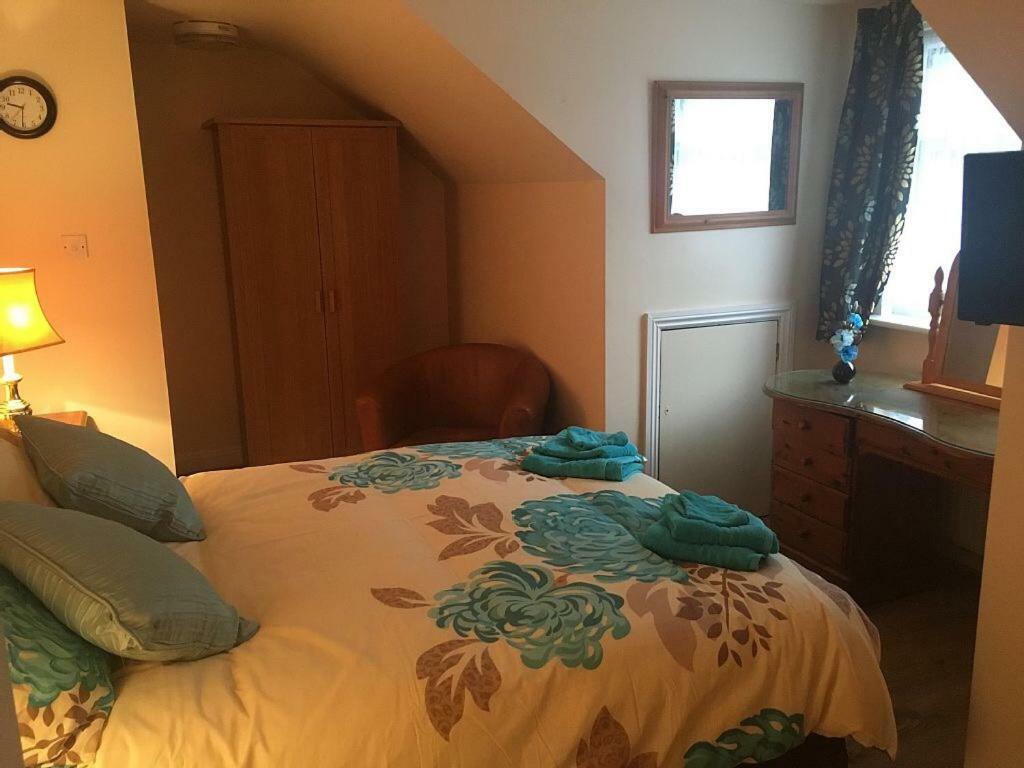 Bedrock Lodge Winterbourne Bagian luar foto