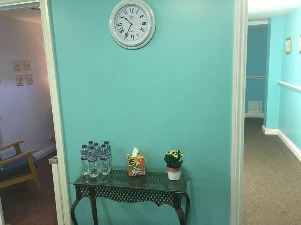 Bedrock Lodge Winterbourne Bagian luar foto