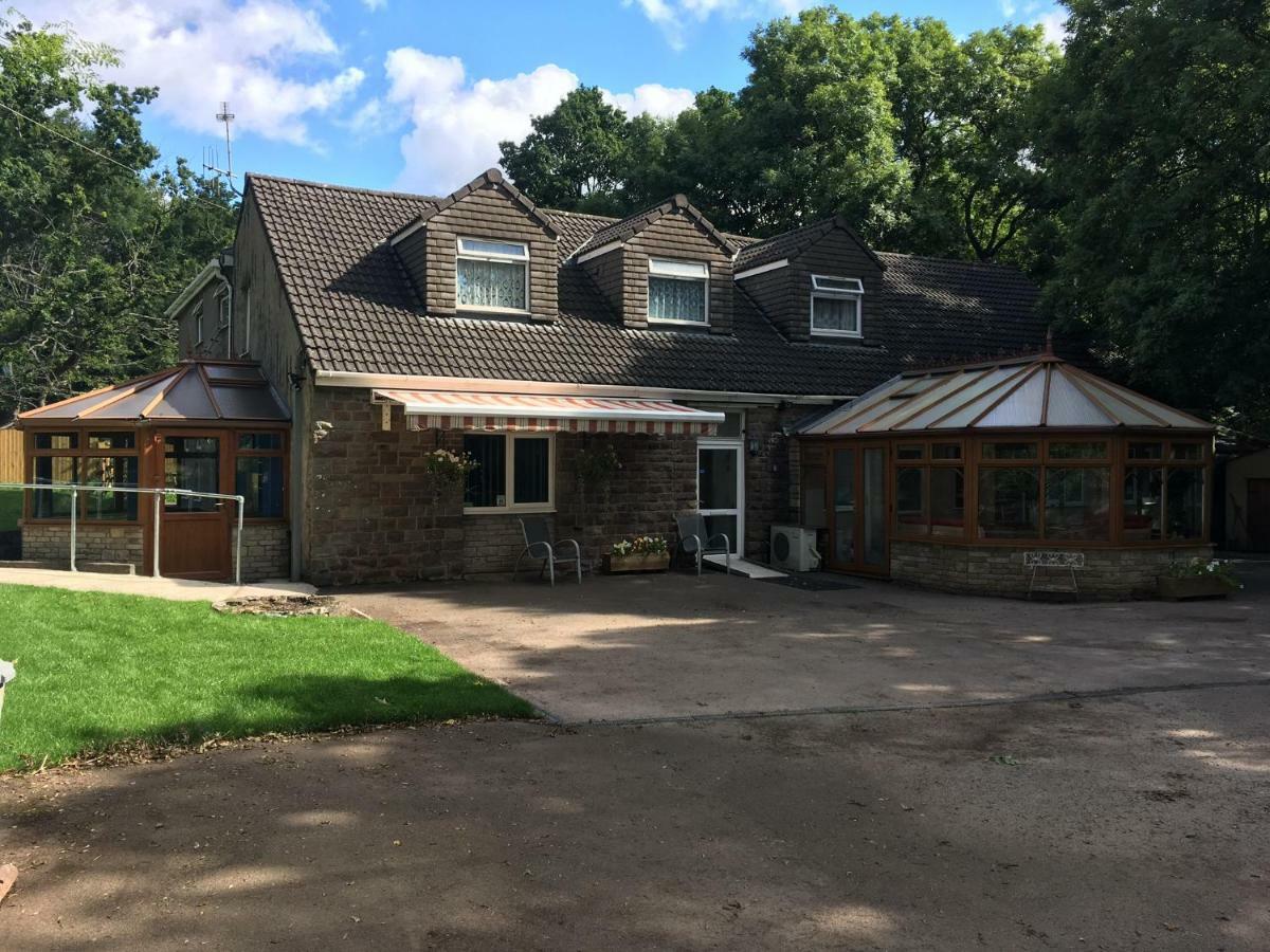 Bedrock Lodge Winterbourne Bagian luar foto